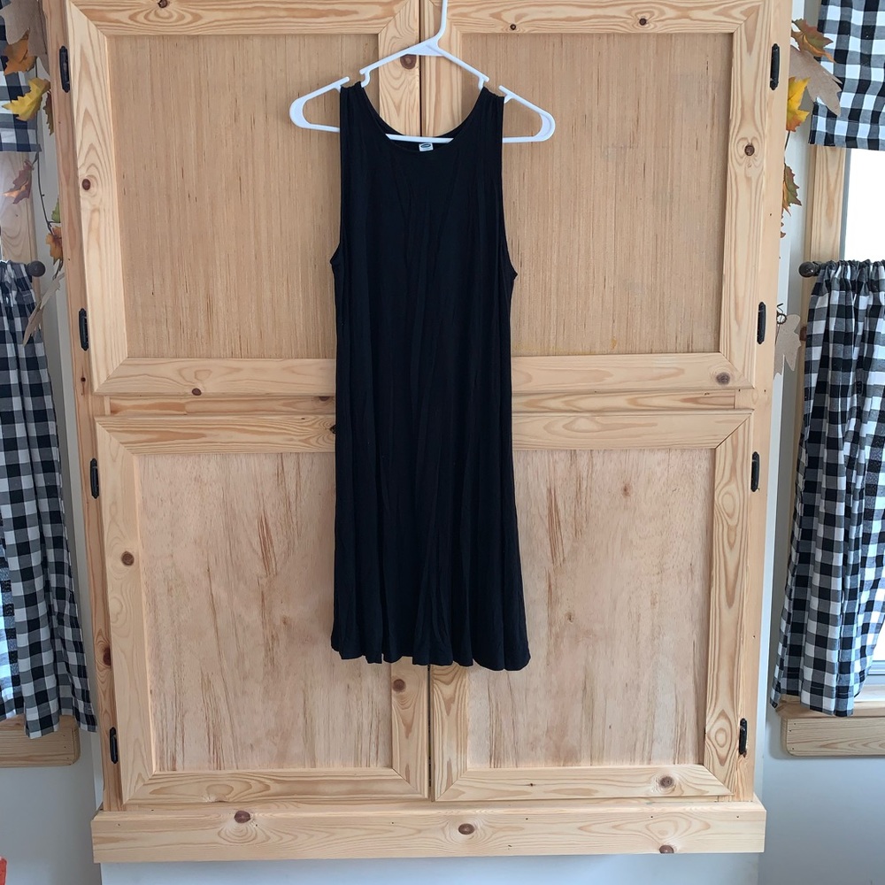 Old Navy black modest dress size M